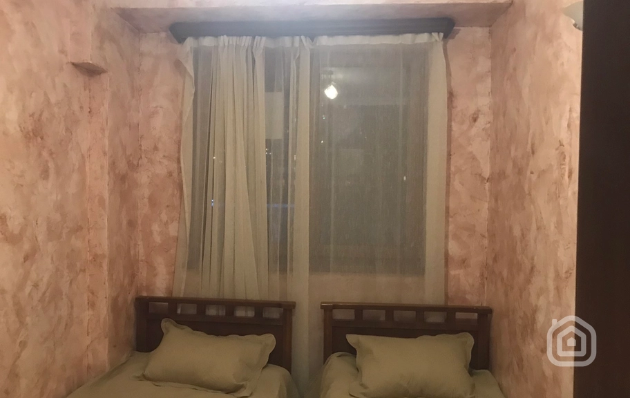 Продаётся 2-комнатная квартира, 51.5 м², Хоренаци пох, Центр