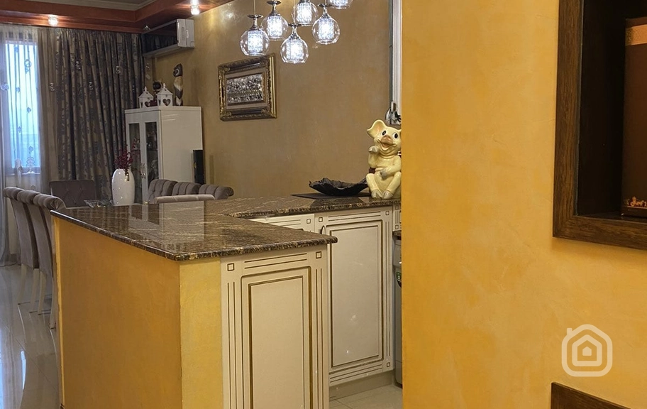 Продаётся 3-комнатная квартира, 110.8 м², ул. Сасна Црер, Давташен