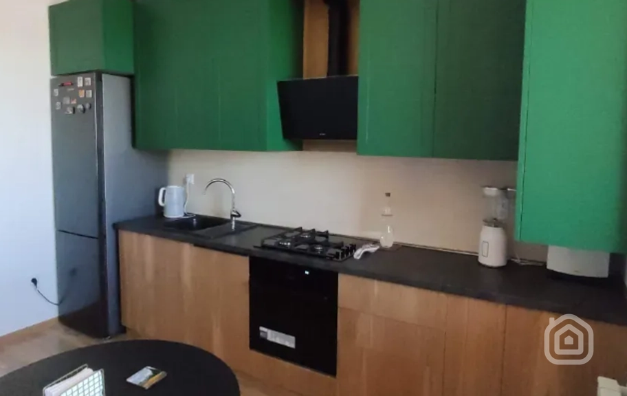 Продаётся 3-комнатная квартира, 99 м², ул. Царав Ахбюр, Аван