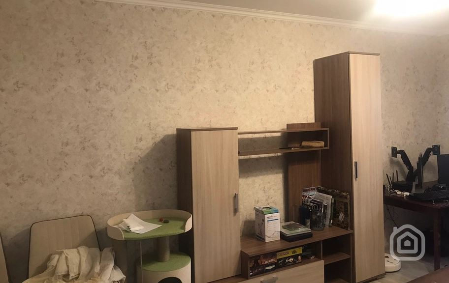 Продаётся 2-комнатная квартира, 57 м², пер. Закян 1, Центр