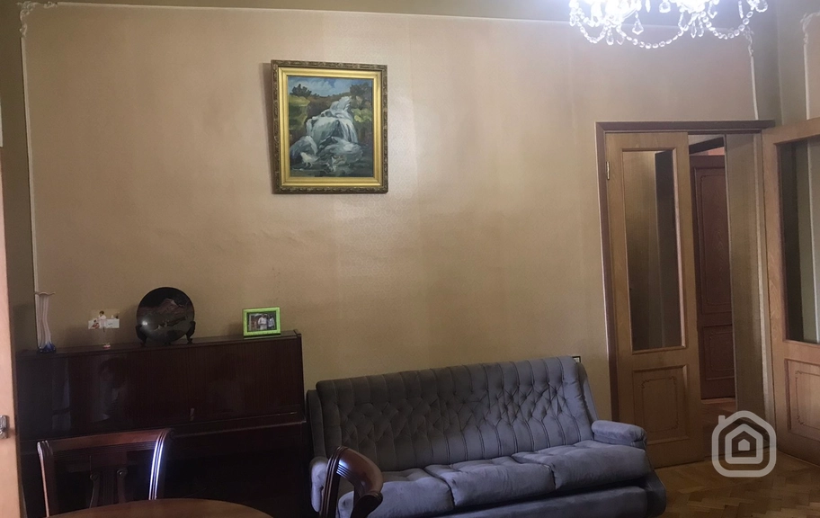 Продаётся 3-комнатная квартира, 96 м², пр. Тигран Мец, Центр