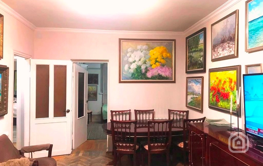 Продаётся 3-комнатная квартира, 74 м², ул. Ленинградян, Аджапняк