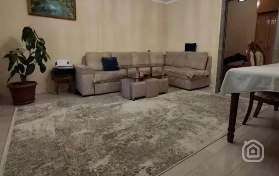Продаётся 3-комнатная квартира, 58 м², Гюмри