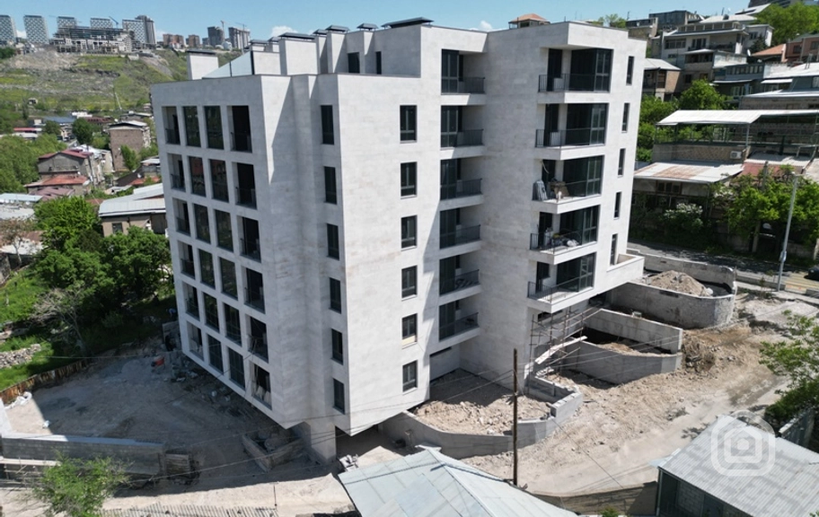 Продаётся 3-комнатная квартира, 58.2 м², ул. Айгестан 11, Центр