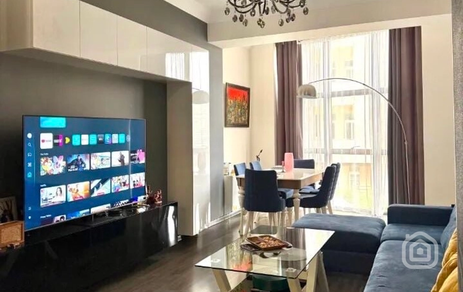 Продаётся 3-комнатная квартира, 76 м², ул. Адонц, Арабкир