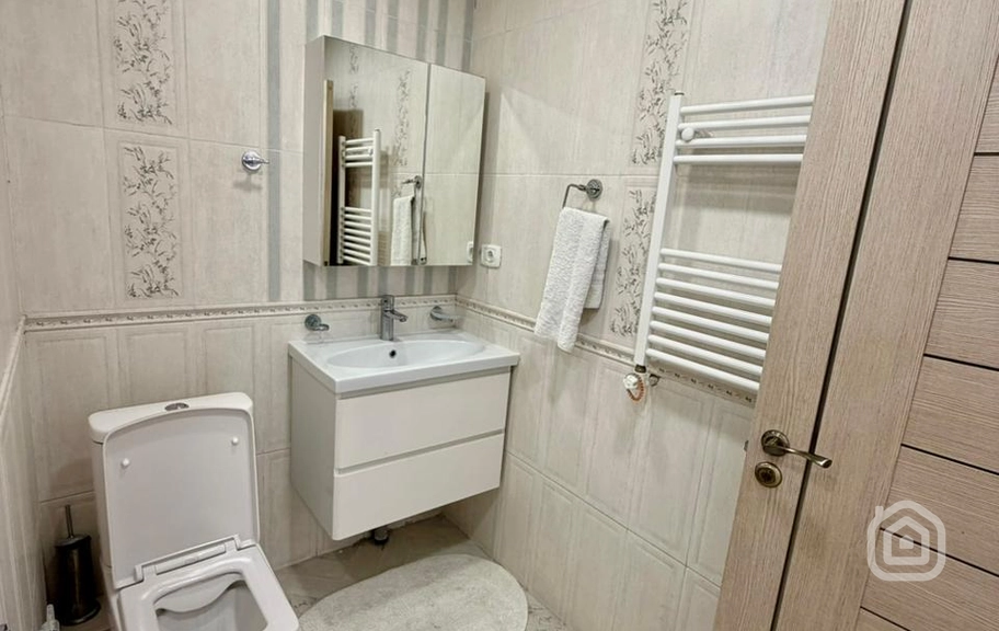 Продаётся 3-комнатная квартира, 79.5 м², ул. Вахаршян, Арабкир